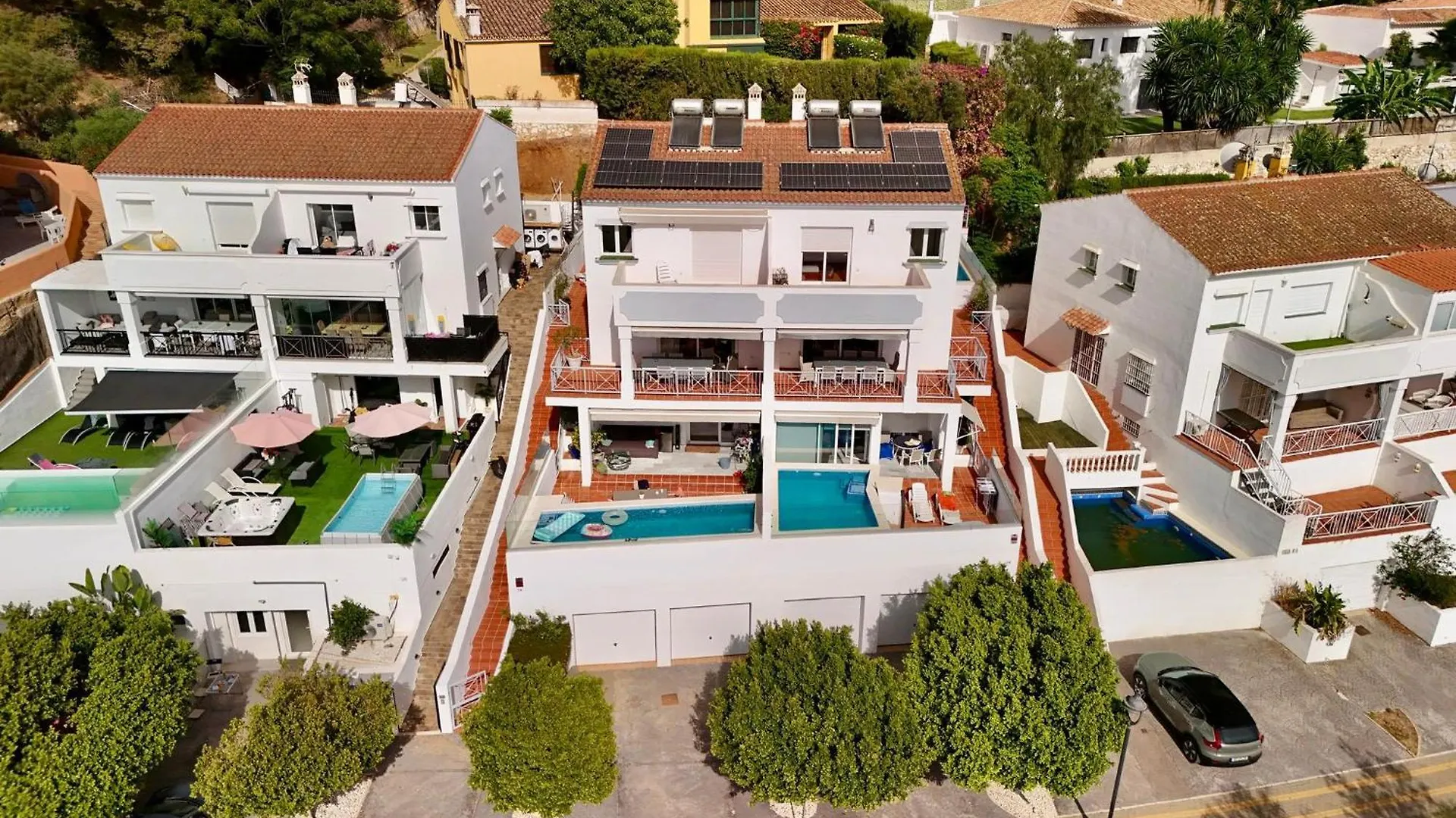 Luxury Apartments With Private Swimming Pool Марбелья