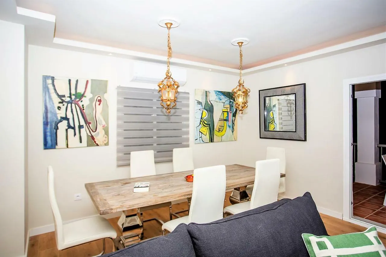 Luxury Apartments With Private Swimming Pool Марбелья