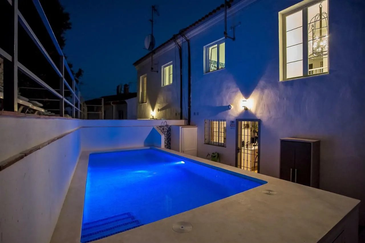 Luxury Apartments With Private Swimming Pool Марбелья