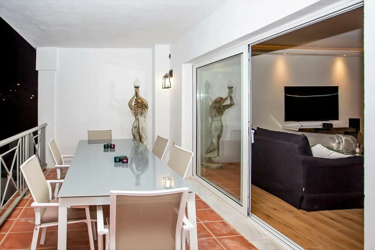 Luxury Apartments With Private Swimming Pool Марбелья