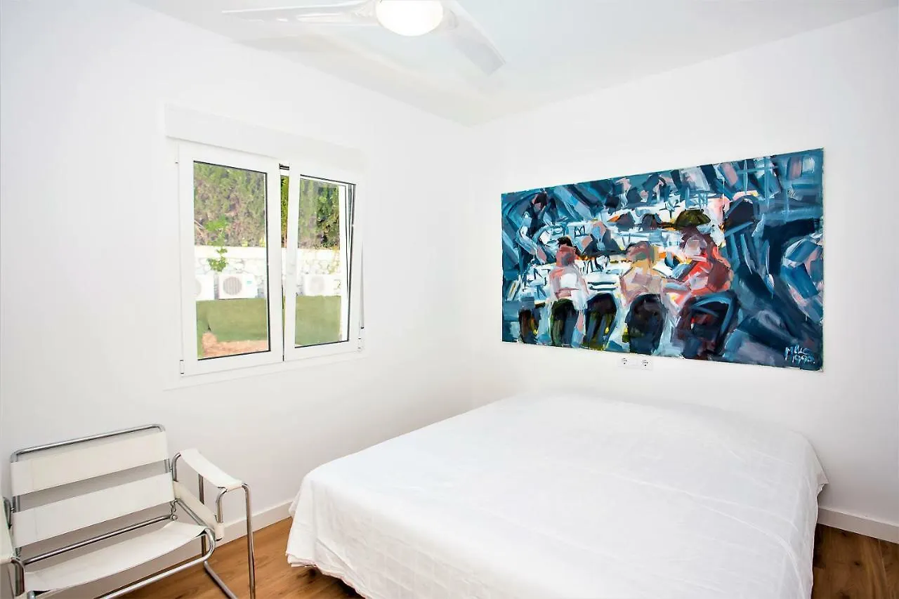 Luxury Apartments With Private Swimming Pool 马尔韦利亚